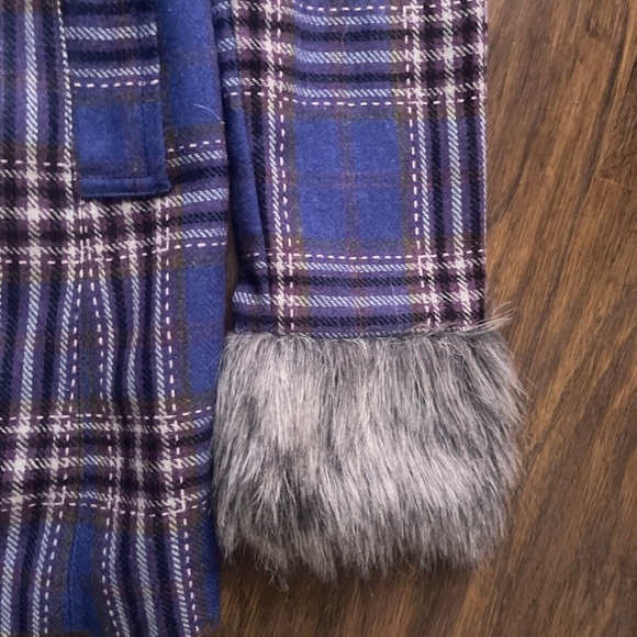 Ezekiel Blue Women’s Plaid Coat With Faux Fur Coat Size S - Picture 4 of 9